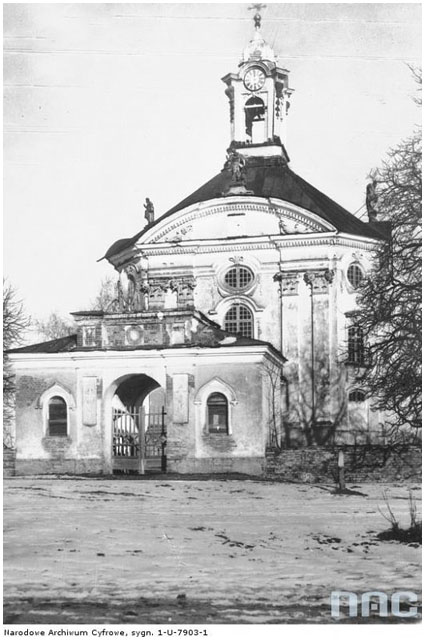 Троицкий костел в Волчине на старых фото