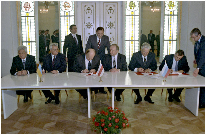 Подписание Беловежских соглашений 8 декабря 1991 года