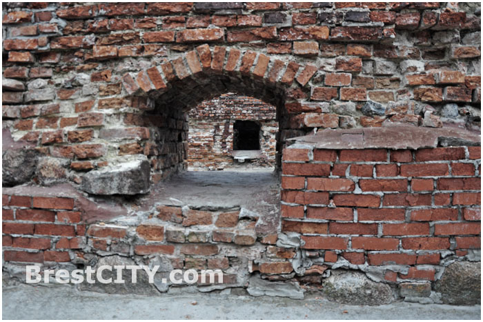 Руины Белого Дворца в Брестской крепости
