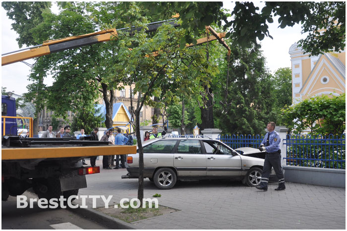 Авария в Бресте на Мицкевича возле Свято-Николаевская братской церкви 