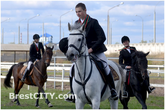 Соревнования по конному спорту в Бресте