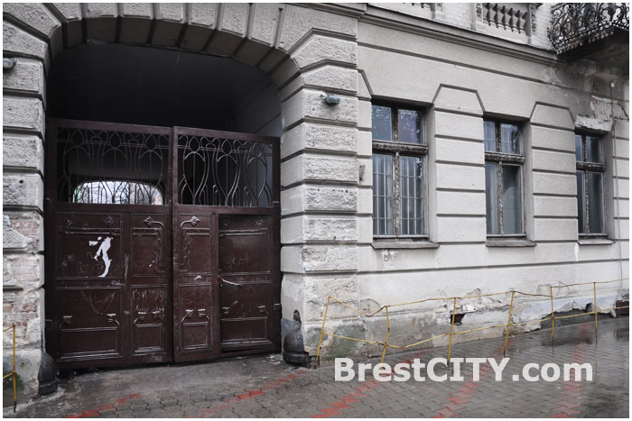 Бывшее здание госархива  по ул. Советских Пограничников, 34 в Бресте