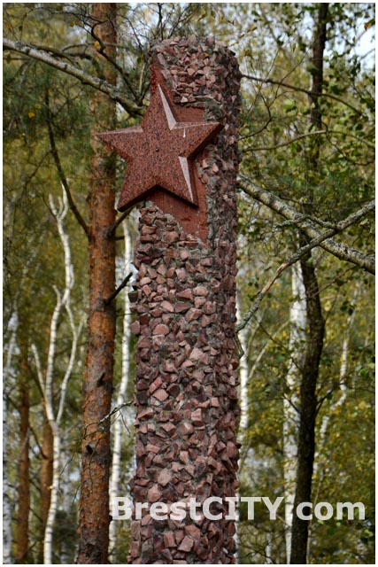 Памятник семье Кижеватовых в Малоритском районе.