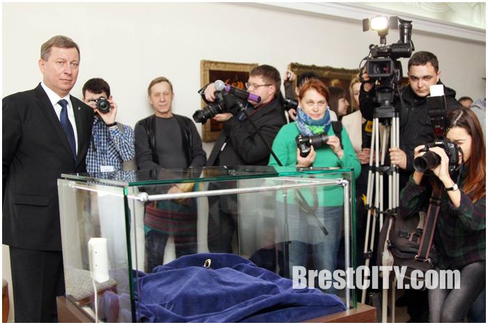 Берестейский перстень XIV века презентован на выставке в краеведческом музее Бреста