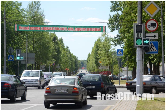 Дополнительная стрелка светофора на перекрестке Ленина- Машерова в Бресте