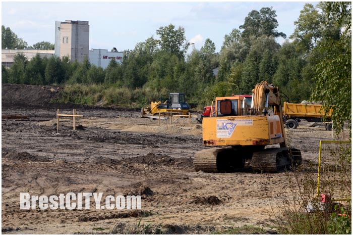 Строительство заправки Татнефть в Бресте на Березовке возле Евроопта. Фото BrestCITY.com