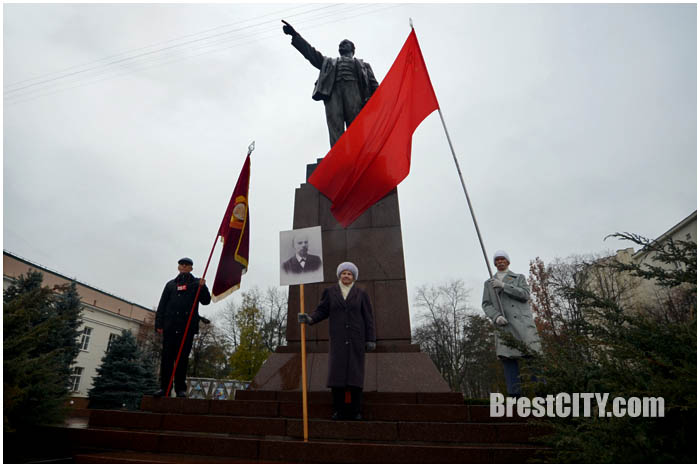 7 ноября в Бресте. Годовщина Октябрьской революции. Фото BrestCITY.com