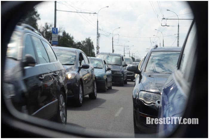 Авария на перекрестке 28 Июля и Центральной  в Бресте 14 августа 2016. Фото BrestCITY.com