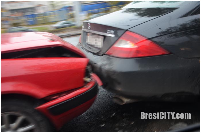 Авария на Кобринском мосту в Бресте 12 октября 2016. Фото BrestCITY.com