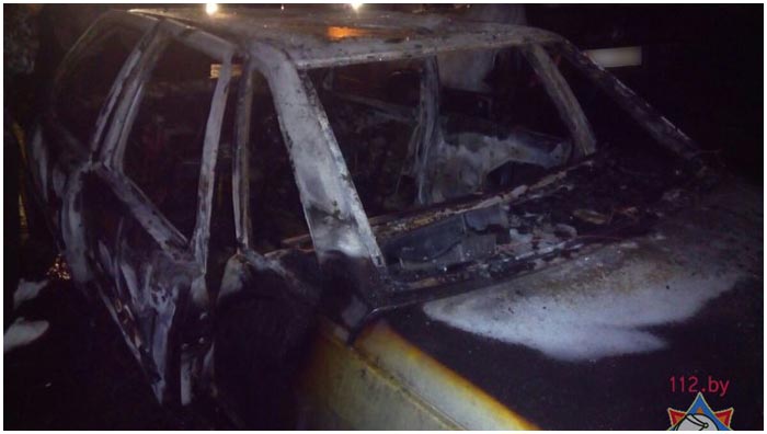 Три автомобиля горели в Бресте ночью
