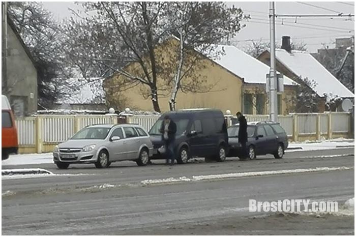 Авария в Бресте на Кобринском мосту 1 февраля 2016. Фото BrestCITY.com