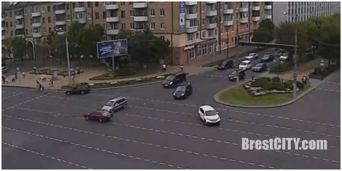 Авария на перекрестке бульвар-Машерова в Бресте 13 августа 2016