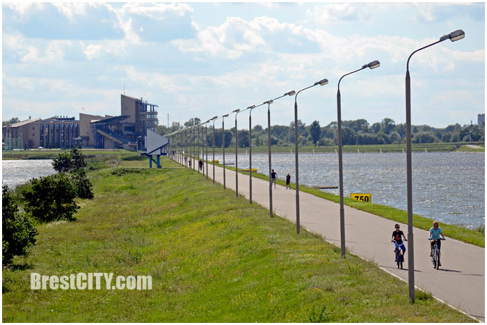 Гребной канал в Бресте. Летняя велопрогулка. Фото BrestCITY.com