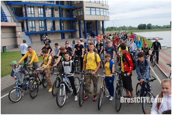 Велозаезд на Гребном 17 июля 2016. Фото BrestCITY.com