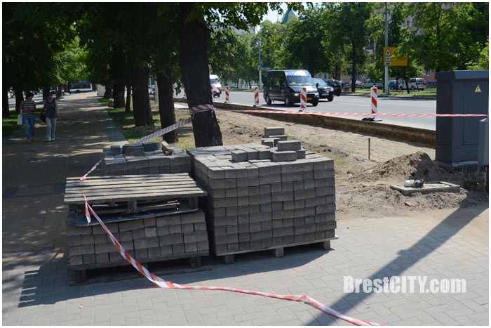 На проспекте Машерова закрыт пешеходный переход