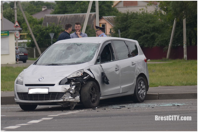 Авария в Бресте возле Короны 26 июня 2017