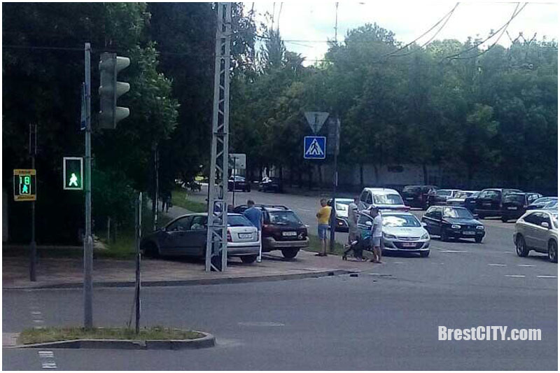 ДТП на улице Янки Купалы в Бресте 21 июня 2017