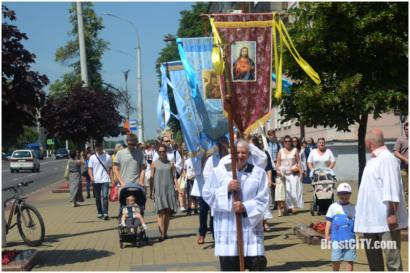 Шествие католиков в Бресте 18 июня 2017. Фото BrestCITY.com