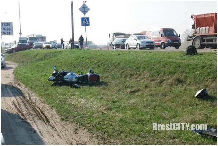 Авария в Бресте на Радужной с мотоциклистом