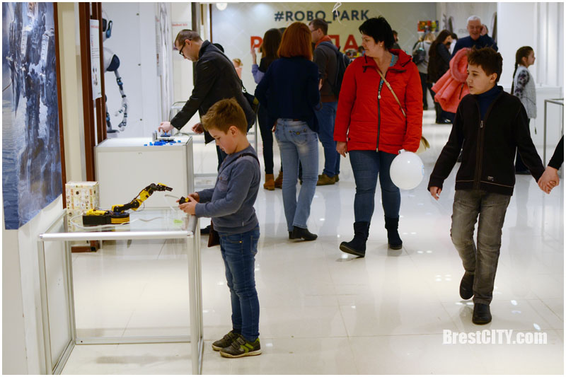 Выставка роботов в Бресте