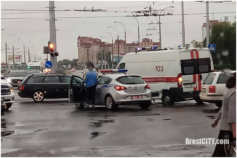 Авария с участием скорой в Бресте 20 августа 2017