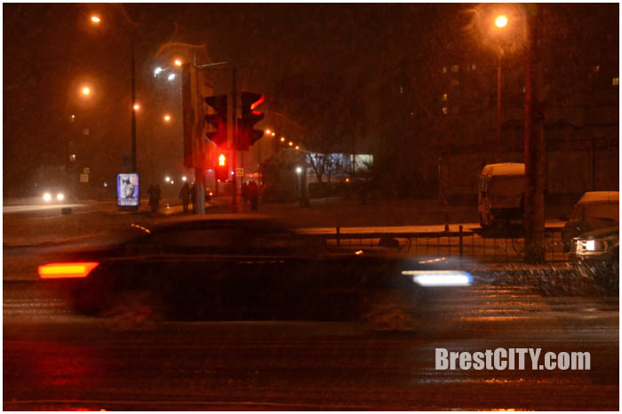 Мокрый снег в Бресте. Фото BrestCITY.com