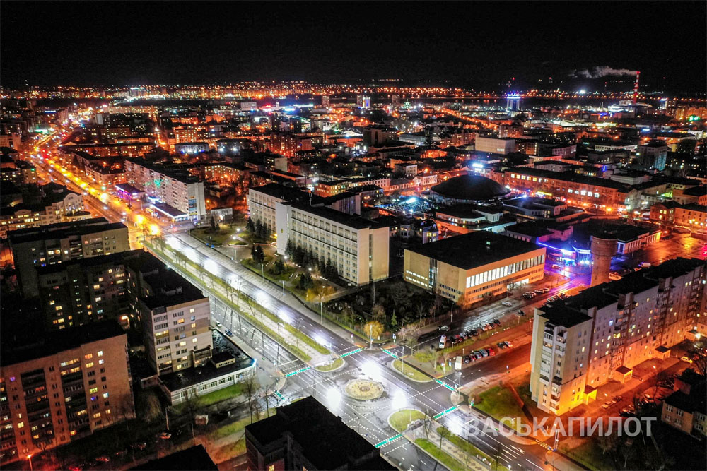 Огни ночного Бреста. Центр города с высоты (фото, видео)
