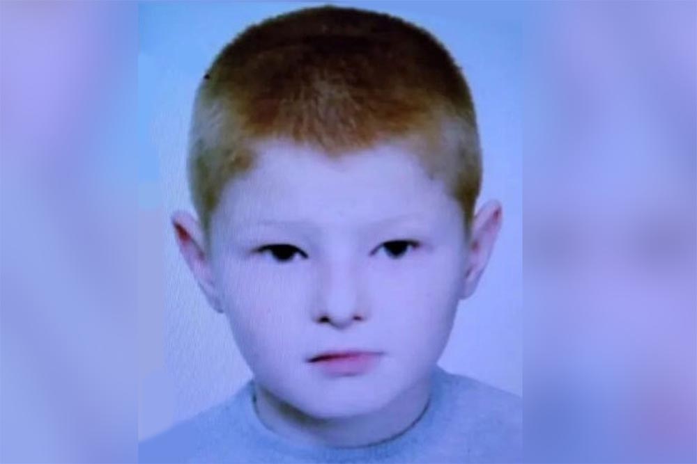 Исчезнувший мальчик. Мальчик показал мальчику. Мальчик 10 лет. Пропавшая 2022.