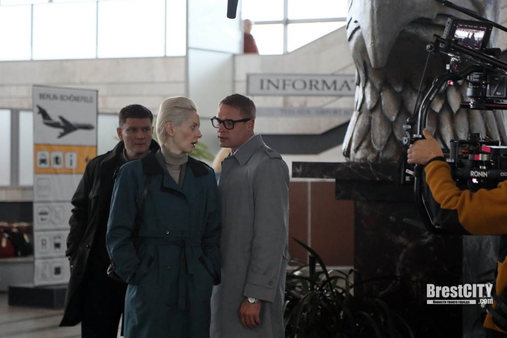 В аэропорту Бреста проходят съемки шпионского детектива. Смотрите фото и видео