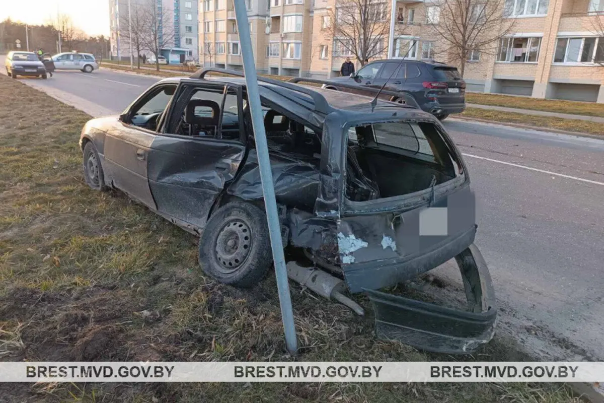 Гость из Минска на BMW совершил ДТП в Пинске. Пострадал 13-летний ребенок