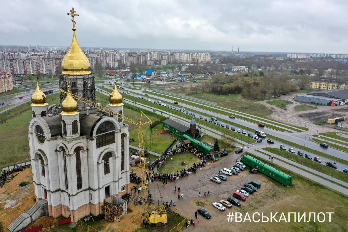 Церковь около ЦПКИО