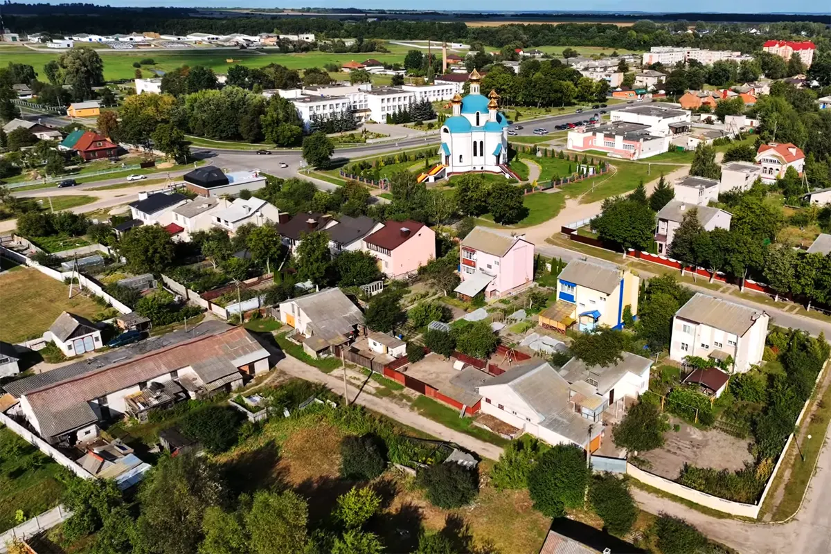 Большие и Малые Мотыкалы. Как выглядят агрогородки под Брестом с высоты