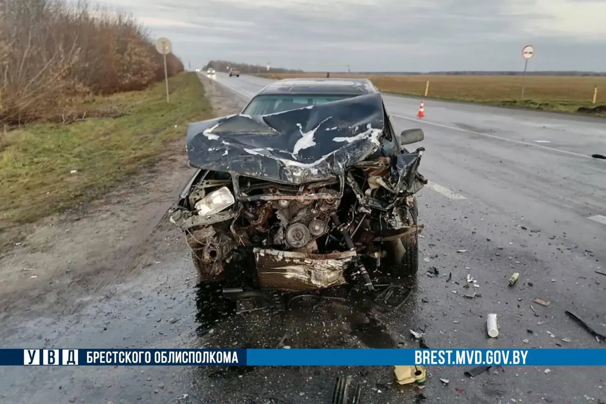 Три авто, один водитель в больнице. Подробности ДТП под Брестом