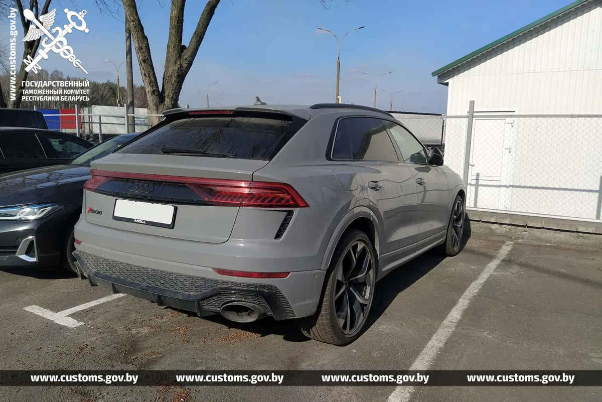 Люксовые авто по заниженной стоимости везли в Беларусь из Польши