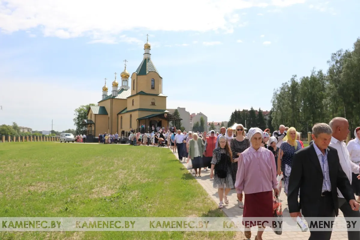 Храм в Каменце освятил архиепископ Брестский и Кобринский Иоанн