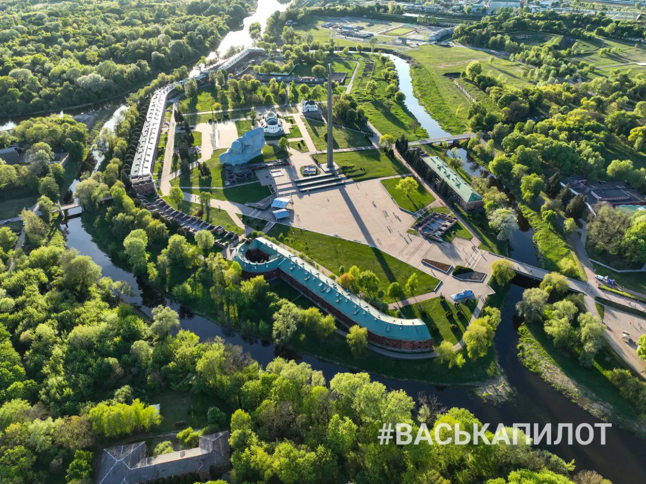 Брестская крепость с высоты накануне 9 мая 2025