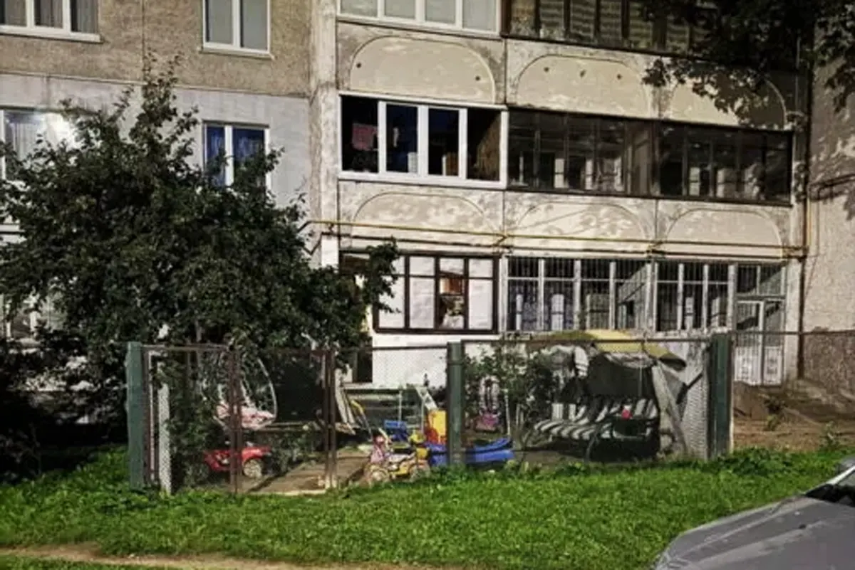 Cамодельная пристройка к первому этажу многоэтажки. Так можно?