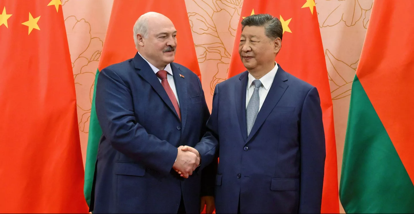 Лукашенко встретился с Си Цзиньпином в Китае