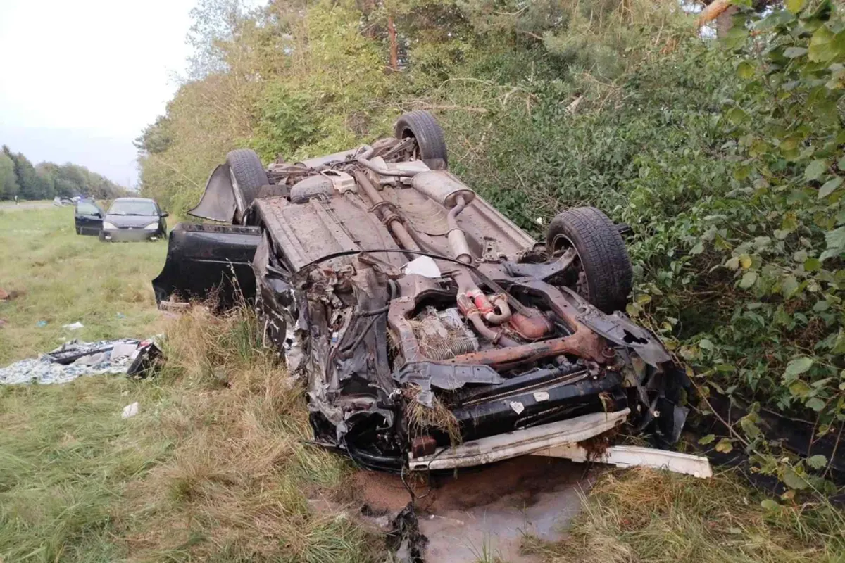 Водитель из Бреста выехал на встречку и врезался в Skoda. Трое в больнице