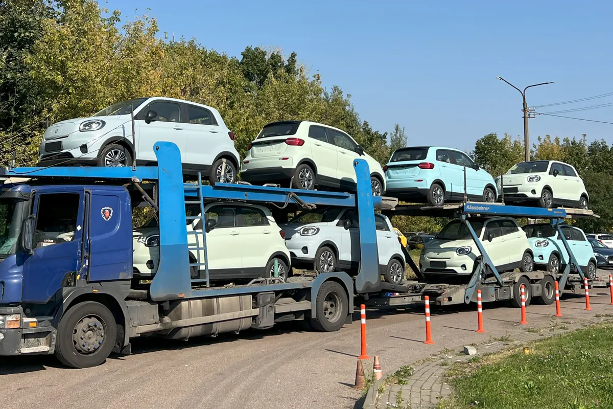 Такого еще не было. В Беларусь привезли ситикар Leapmotor T03 за 41 880 рублей