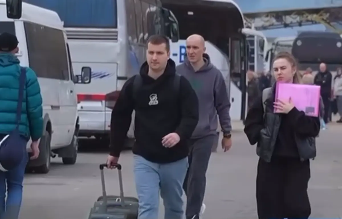 Издевательство над людьми: ожидающие на белорусско польской границе не скрывают своих эмоций