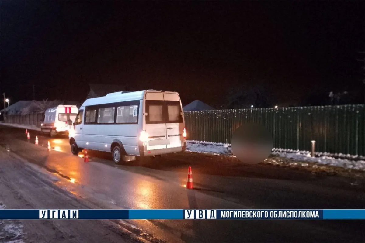 Микроавтобус насмерть сбил пешехода в Могилевском районе
