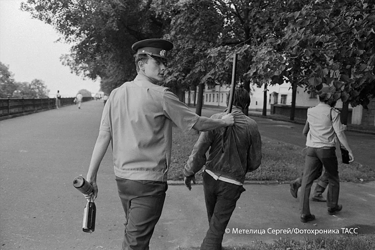 Как в СССР наказывали тунеядцев: Кто не работает, тот не ест