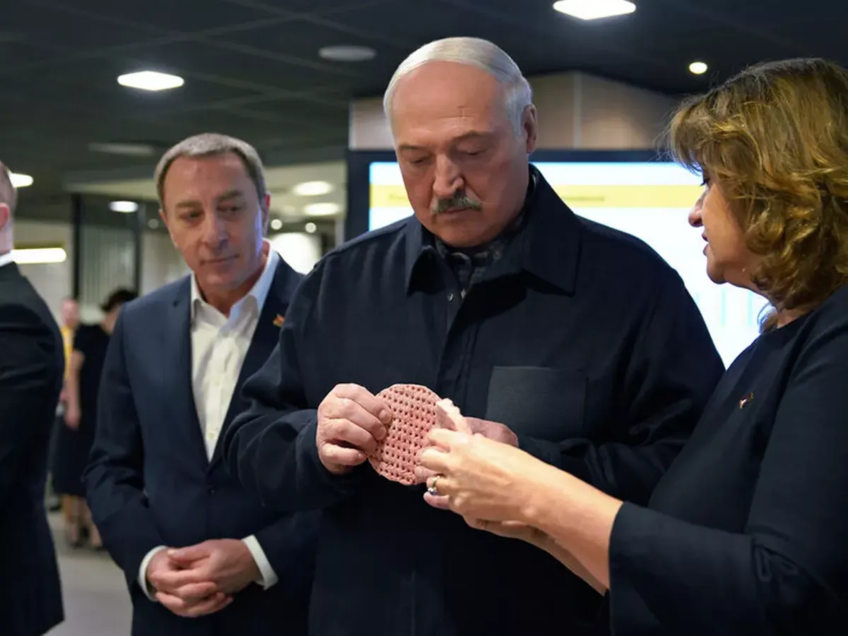 Бургер, кофе и не только: что выбрал Лукашенко в Мак.бай