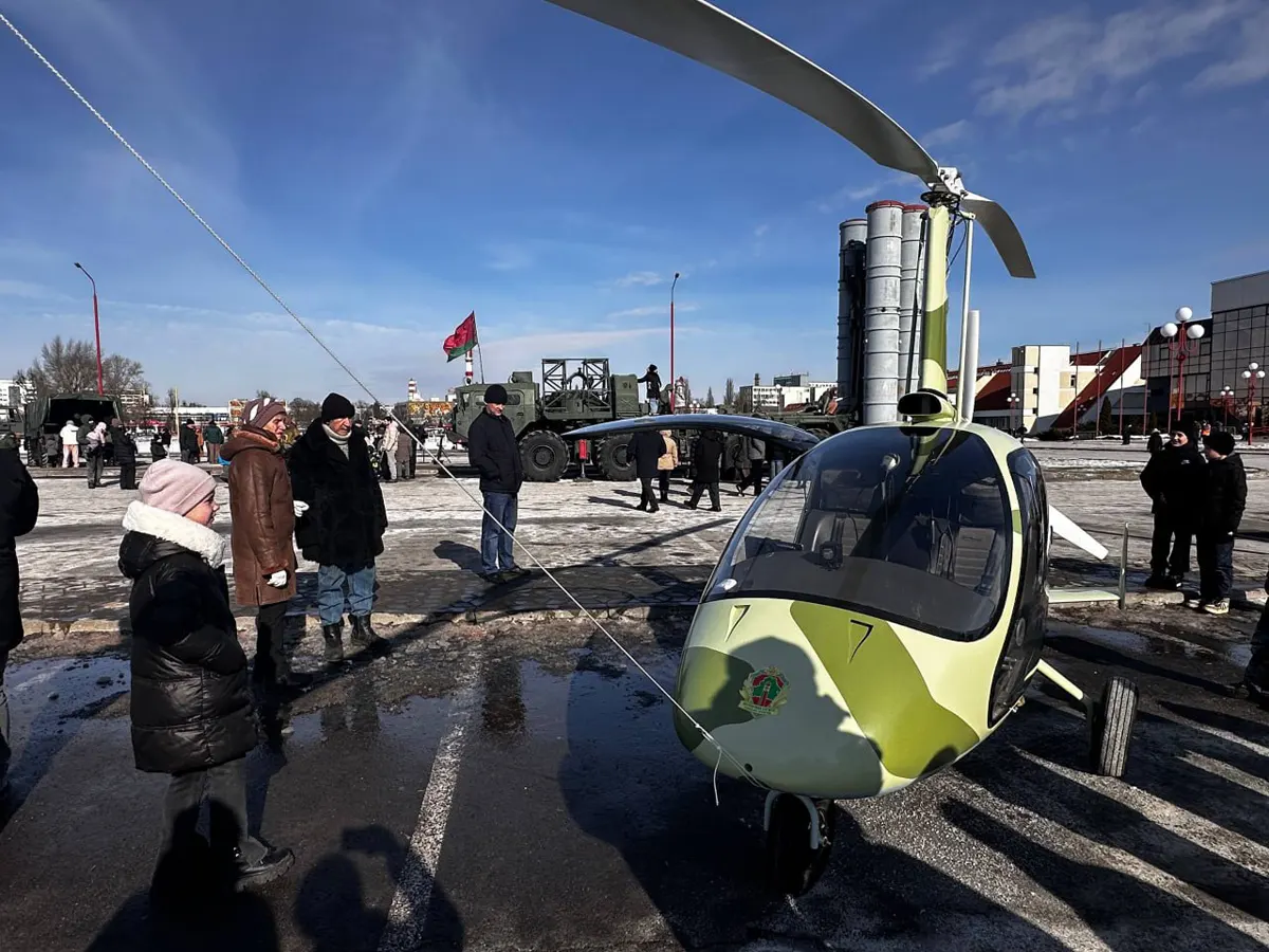 Масштабная выставка в Бресте у Ледового к 23 февраля   что там можно увидеть