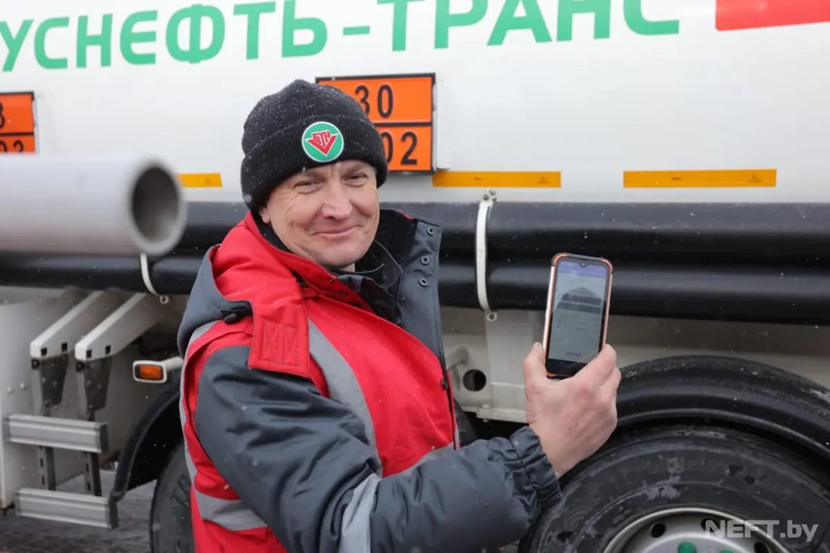 Девушка раскритиковала качество топлива АИ 95   пришлось публично извиняться
