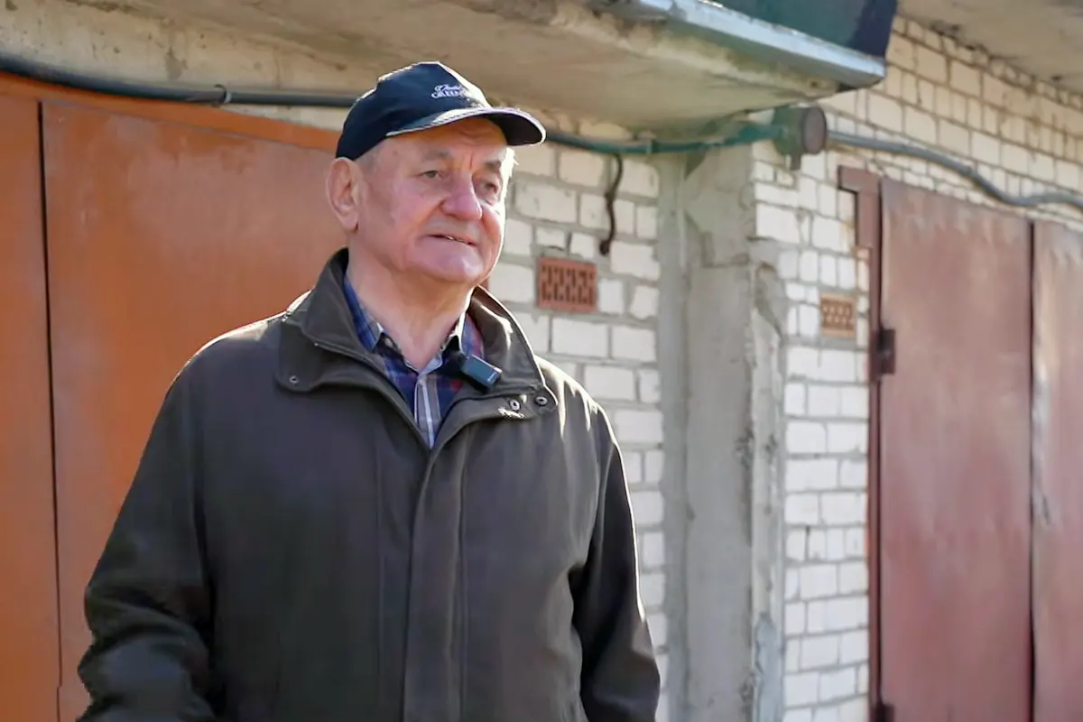 Житель Бреста не может узаконить гараж, построенный в начале 90 х. Всё из за кооператива?