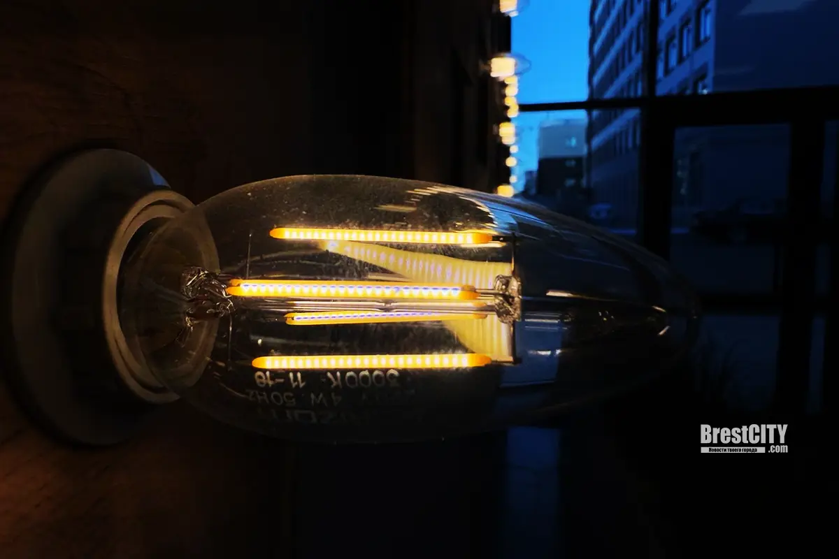 Женщине отключили свет, хотя за электричество задолженности не было