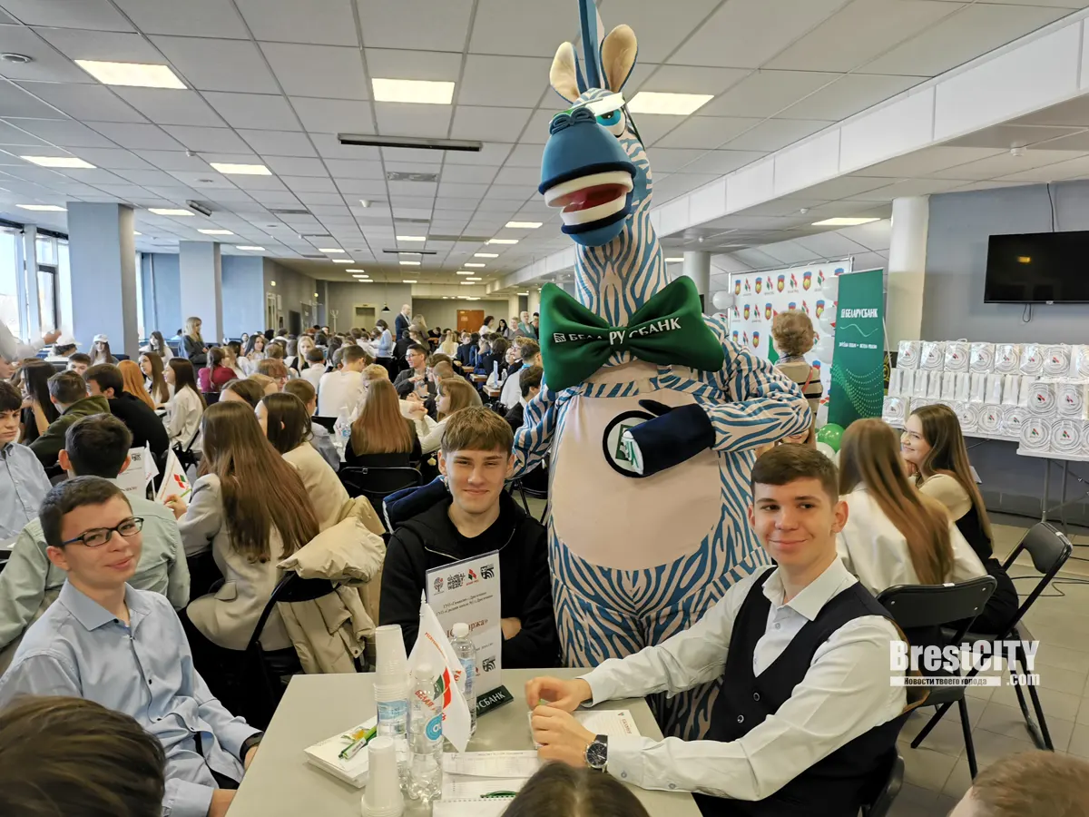 Учись. Сберегай. Зарабатывай.  В Бресте прошел областной этап турнира по интеллектуальным играм