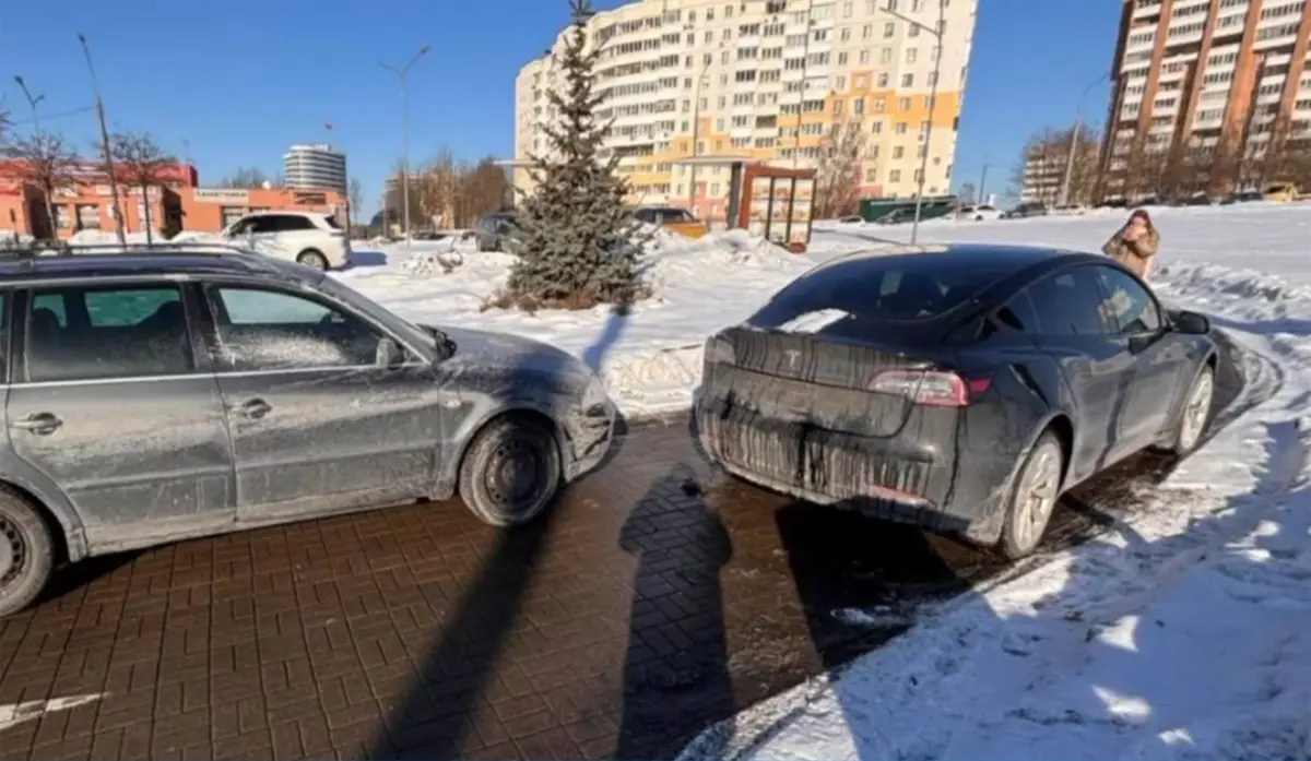 Чтобы получить страховку подделала данные в европротоколе   что в итоге
